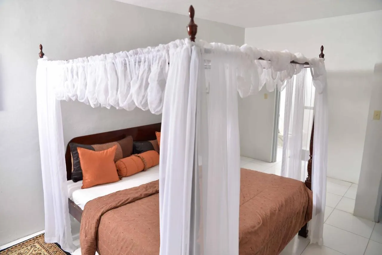 Chateau Margarita Ja Montego Bay Guest house