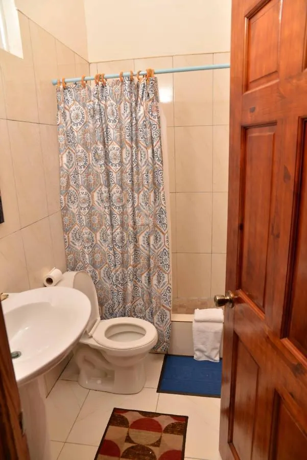 Chateau Margarita Ja Montego Bay Gæstehus